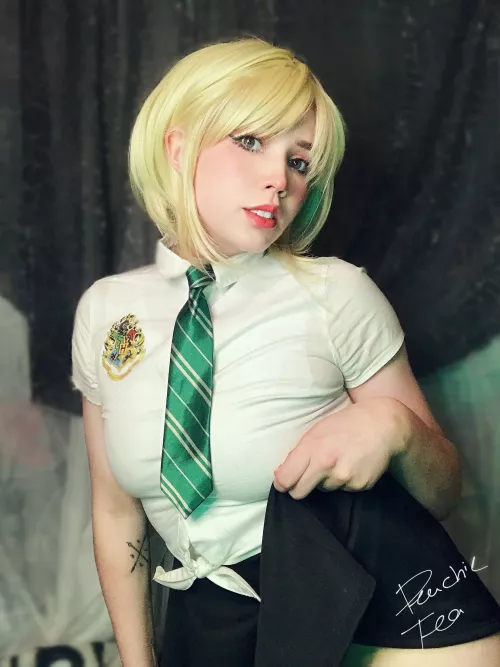 [F] Hogwarts says I have to wear panties underneath! No fair! by MistressPeachie