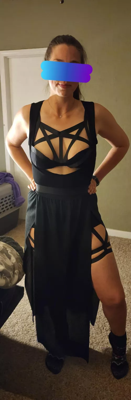 Got a new dinner outfit by voyeurcouple24