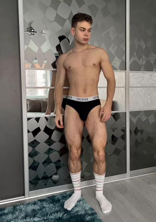 Guess TOP 🔥 by Infamous_Put_762