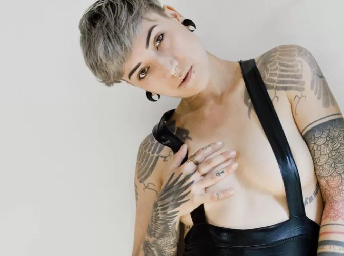 hm oh hello by UrsinaeVespera