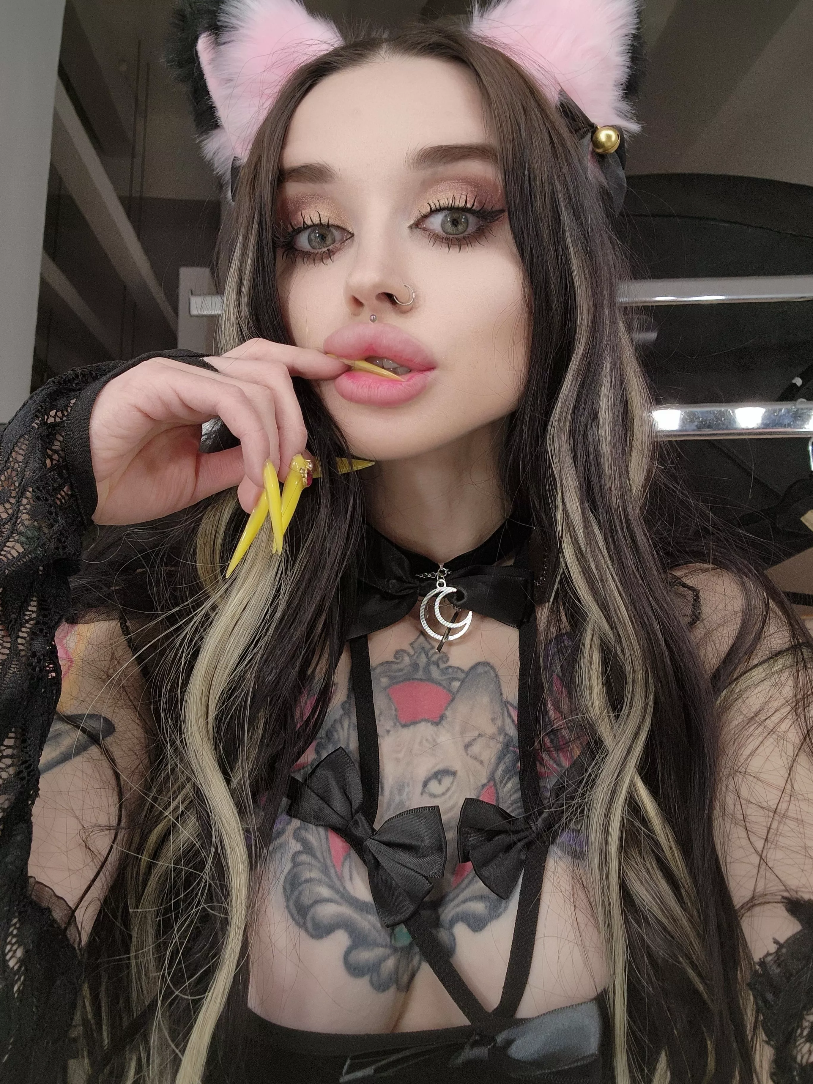 I bought myself such a beautiful set with a collar🤩 posted by loveuverymuch