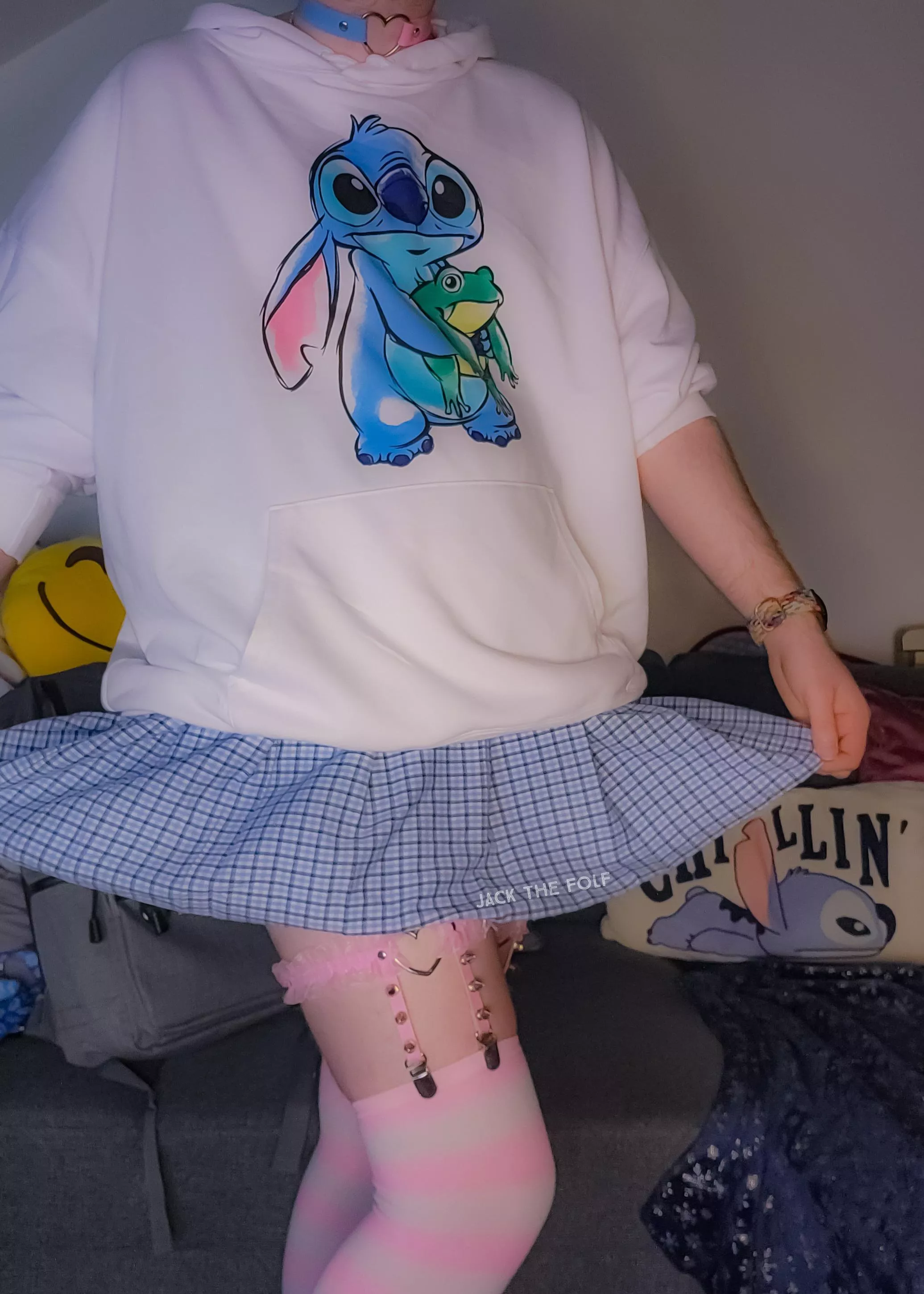 I haven't posted in here for a while. I got a new hoodie! 💖 posted by IFoundTheWhiskey