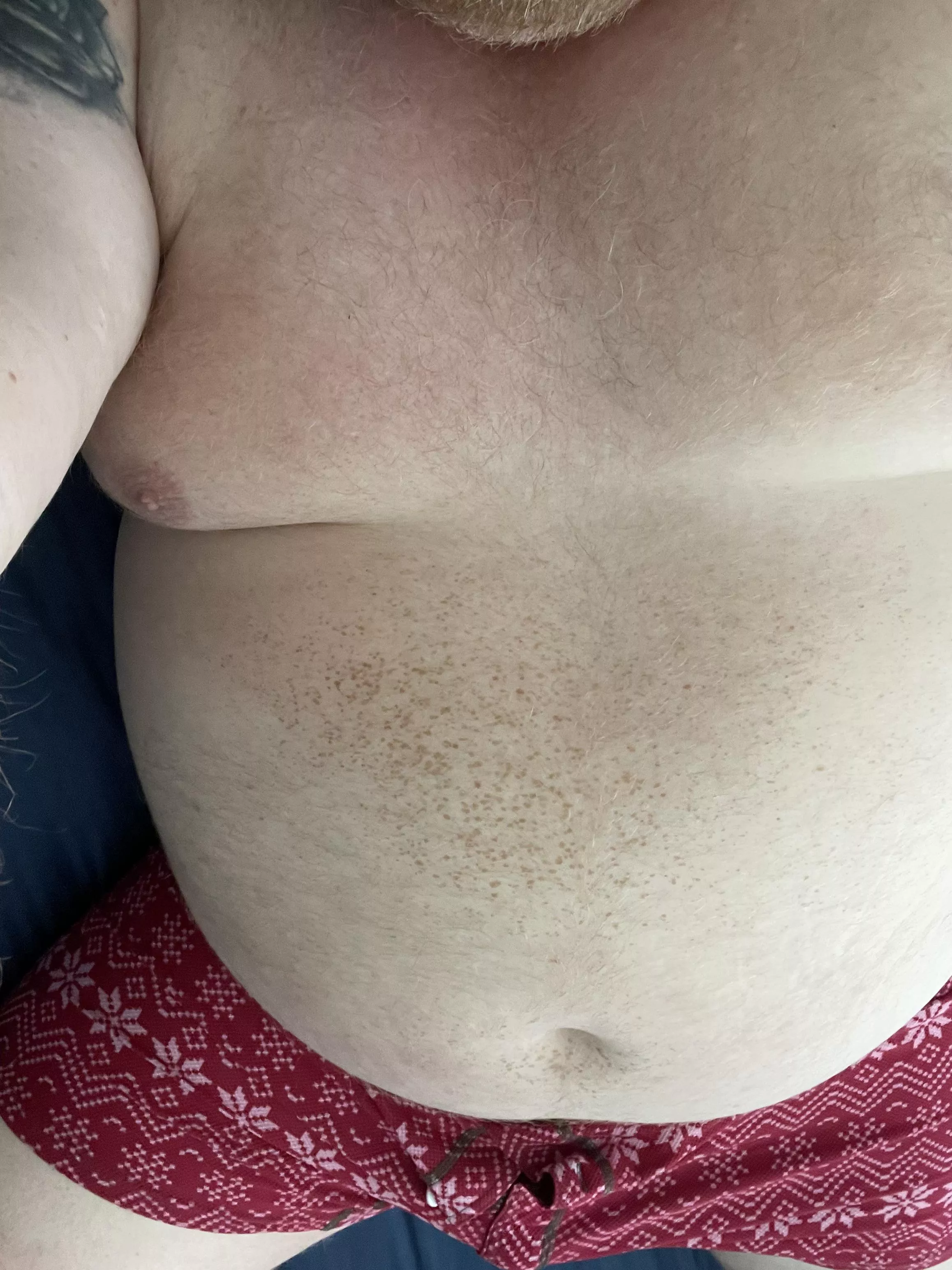 Looking for some attention posted by smallbutthrobbing