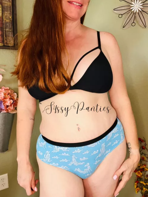 Looking for some content and panties from a 40ish milf? Here I am! Fet and kink friendly… let me take care of you. [selling][usa] panty wears starting at $30. See pinned posts for more info. by S4ssypanties