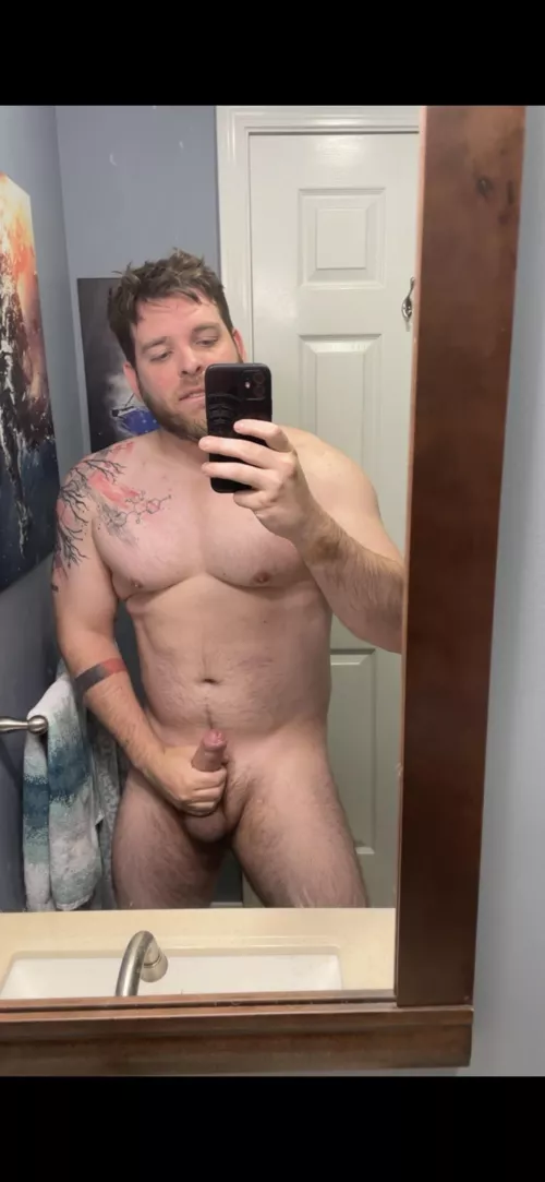 Mid-stroke. I hope you’re having a great start to your weekend 😘 by Far_Ambassador_525