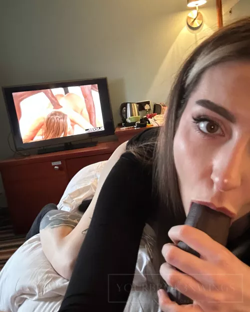 needed to show my boyfriend all about my obsession by yourbrok3nwings