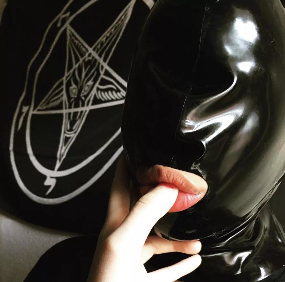 Such A Good Girl For Mommy posted by deathby8inches