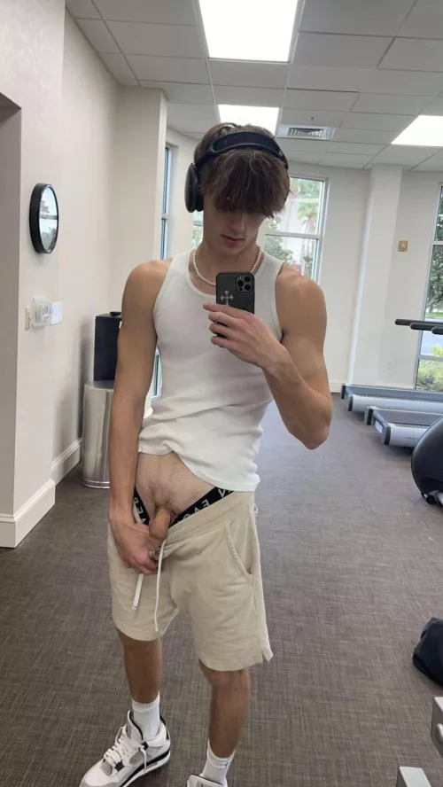 Taking progress pics of all my muscles 🍆 by JaydenSteeleOF