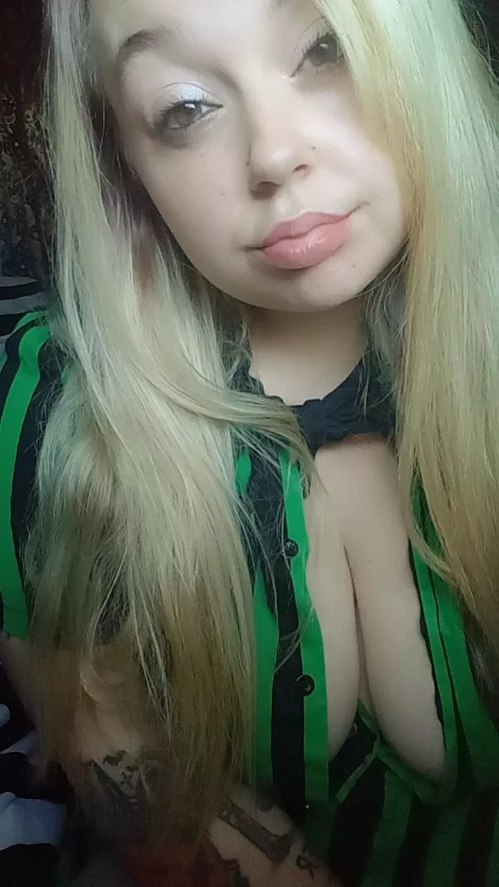 Team no sleep 🙄🙄❣️❣️ posted by Zosoo1996