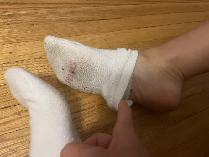 They smell so bad 😷 by Hannahsangels