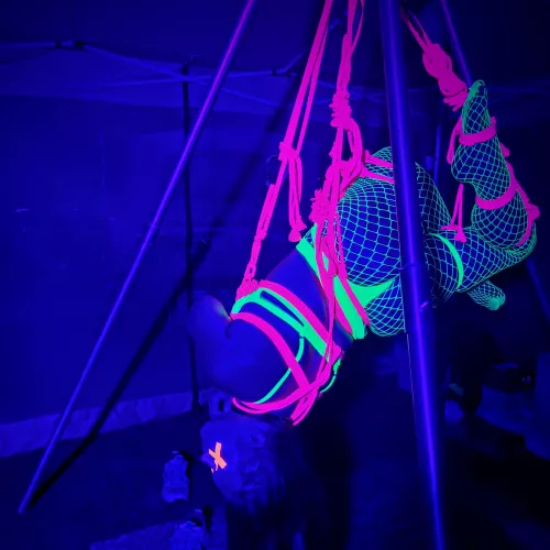 UV rope suspension by supermisses