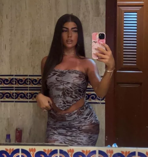 What you doing to her😅 by giffgoff