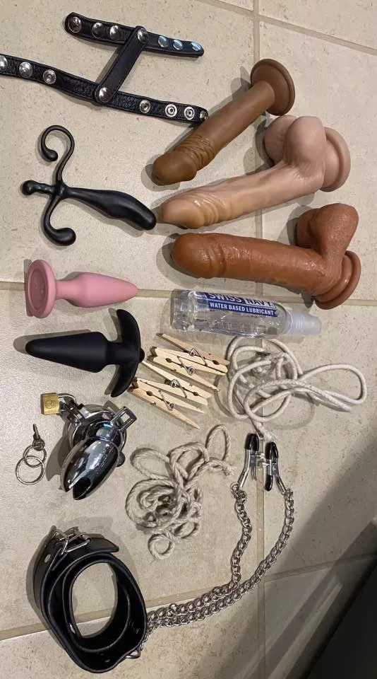 who is going to be my play toy next posted by loganberry31