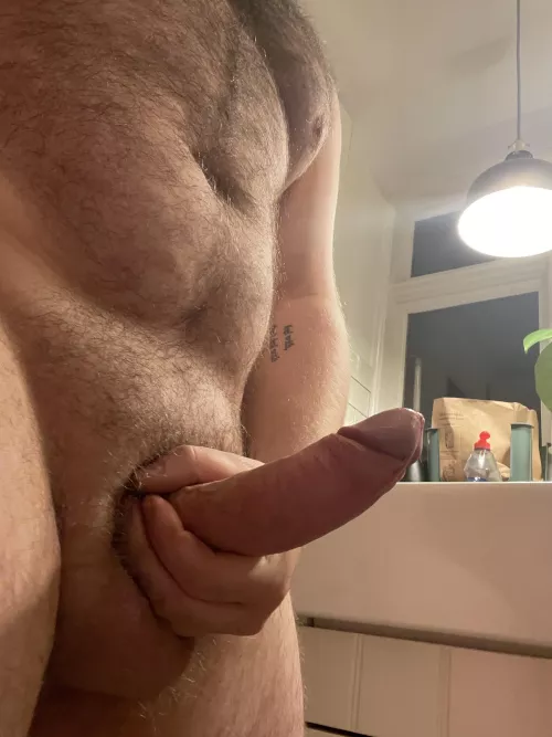 Would you have kitchen fun with a hairy guy like me? ;) by kindchillswinger