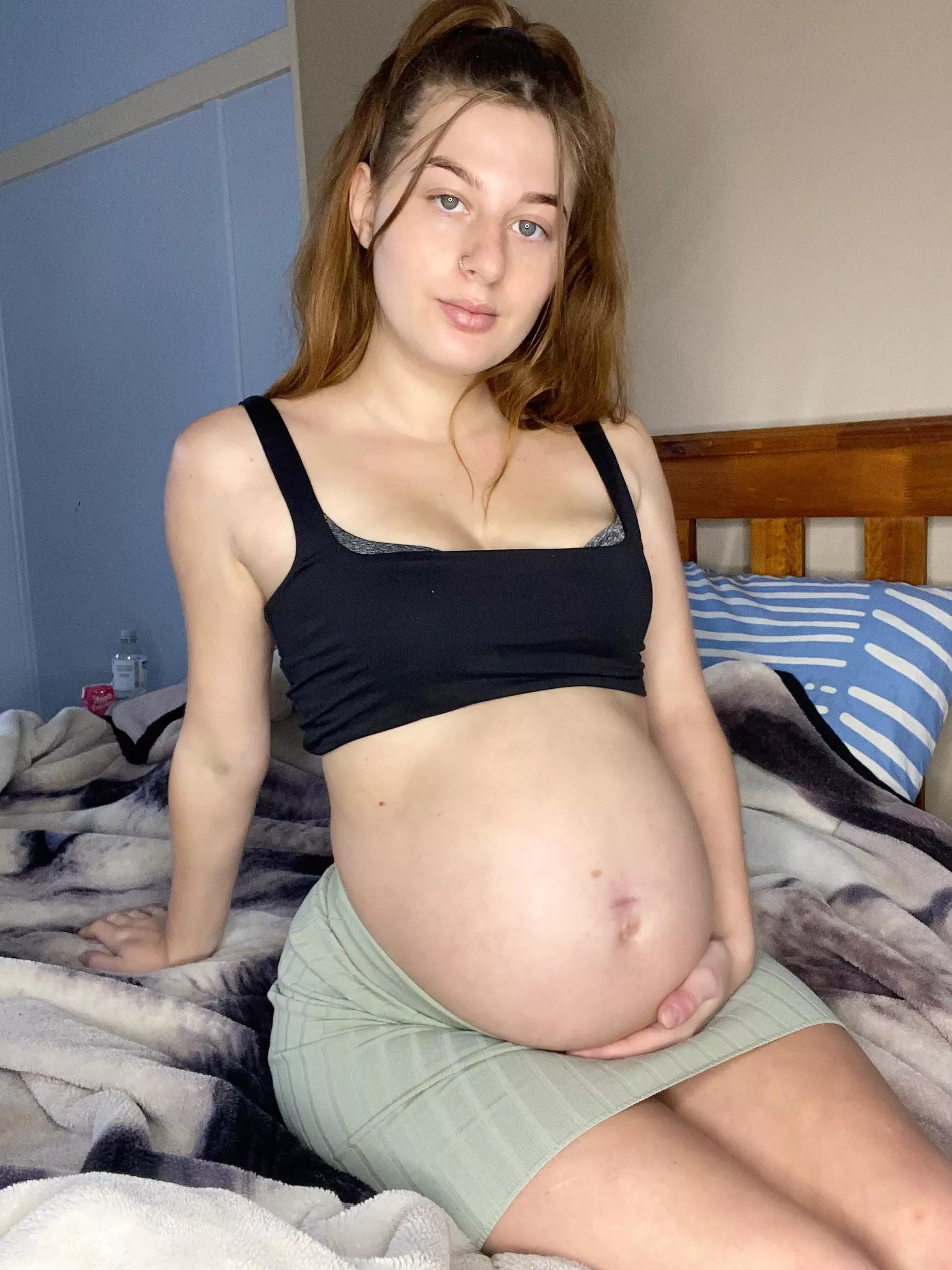 Your new favourite pregnant Mama 😚🩷 posted by sasgall