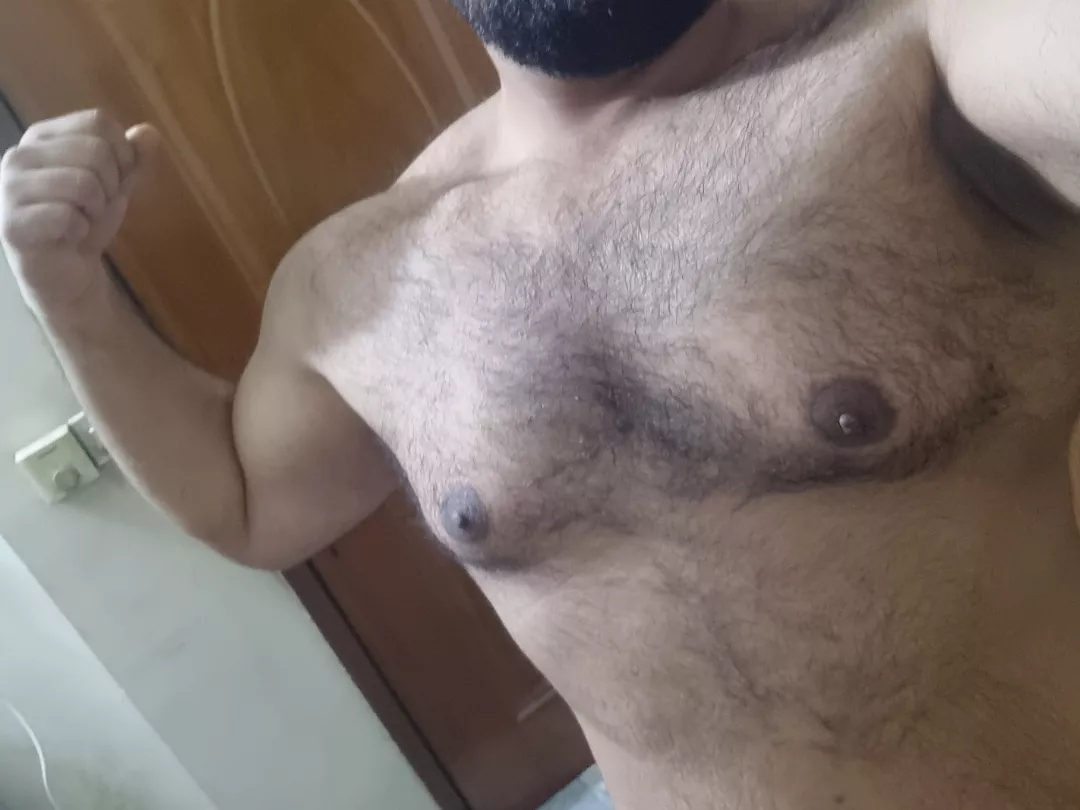 Anyone wanna come site on my lap and give daddy a tight hug ? posted by Hopeful-Ad4040