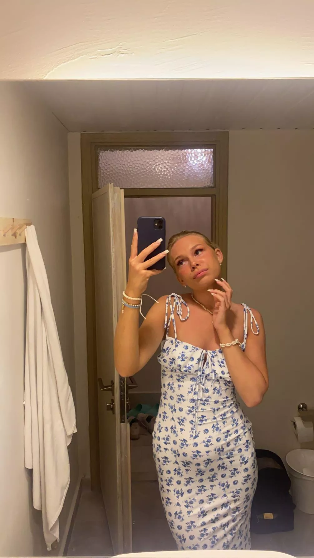 Can you please undress me? ❤️ posted by kaylacoopers