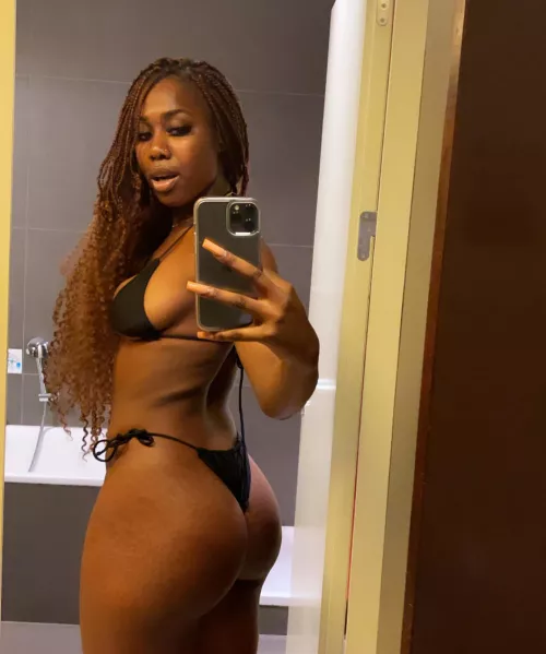 Firm arse by CumAndGetIt19