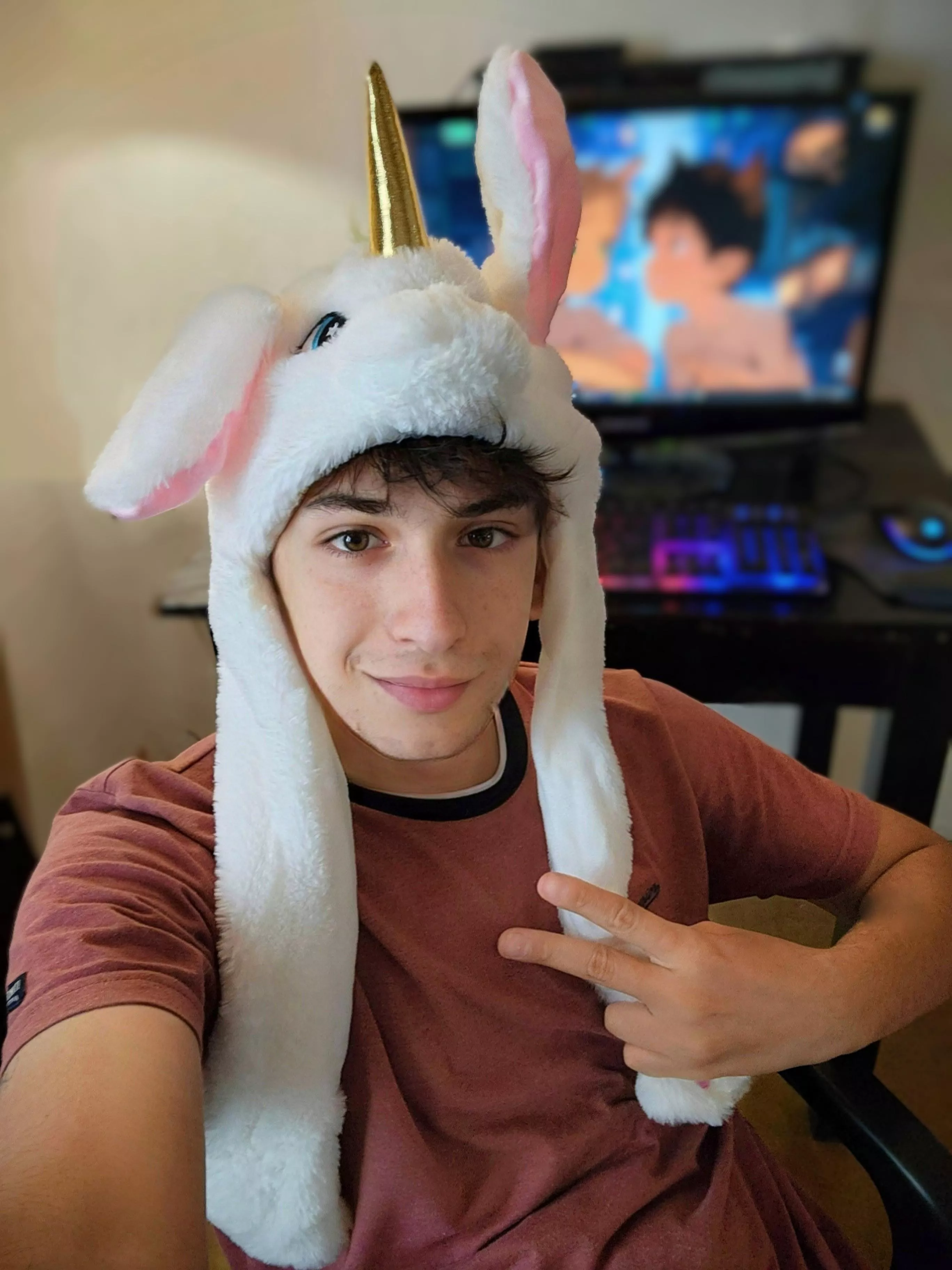 From 1 to 10, how cute do you think I am? Do you like my unicorn hat? It's a great friend lol posted by bastian033ok