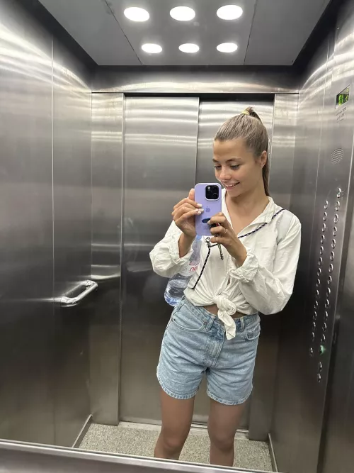 I love ponytails! And you? by IraSnake