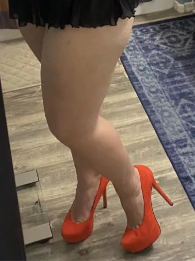 Orange 🍊 (Jessica Simpson’s) posted by AZ_Heel7Wife