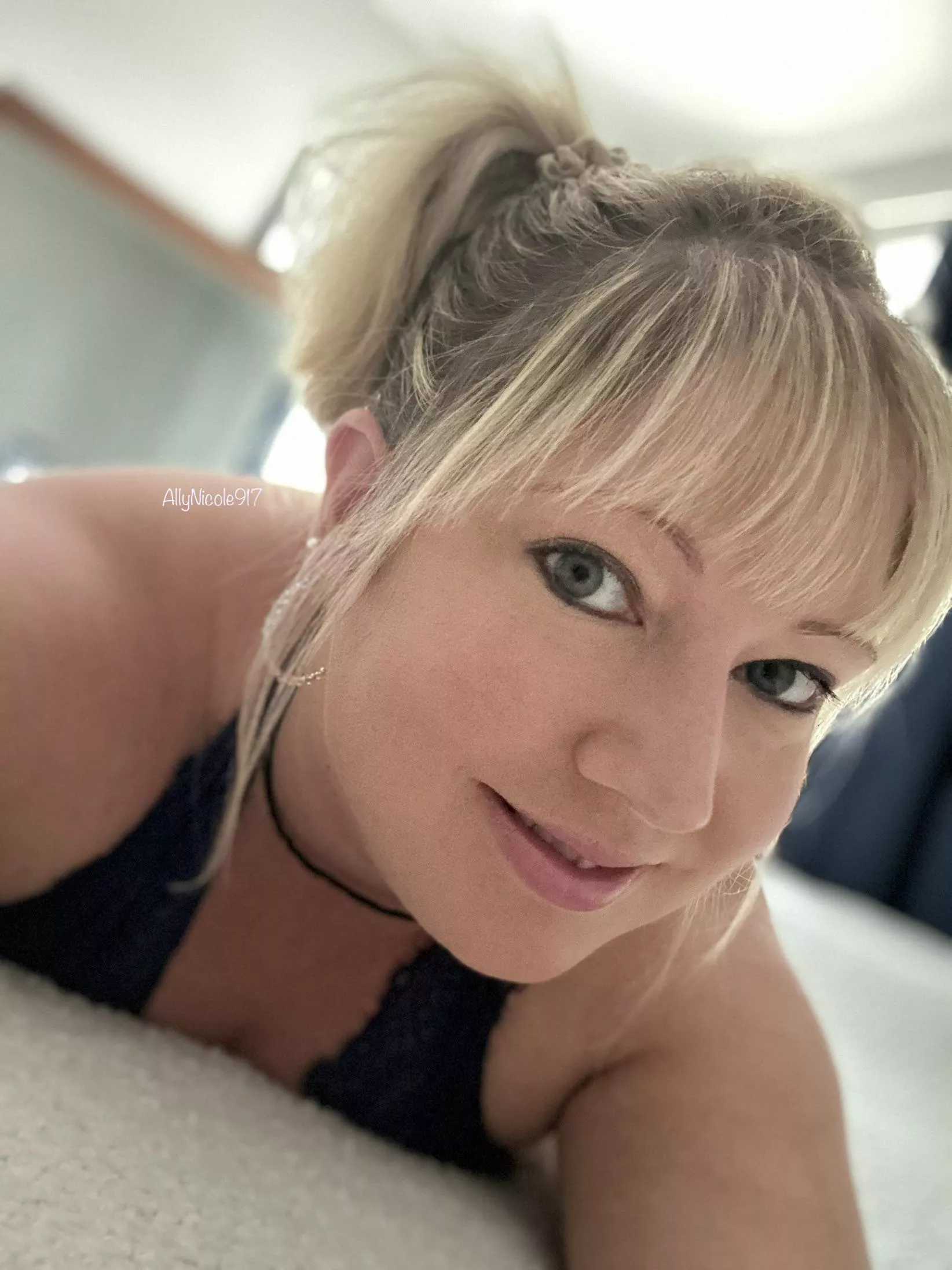 Please pull on my ponytail 🥵 posted by AllyNicole917