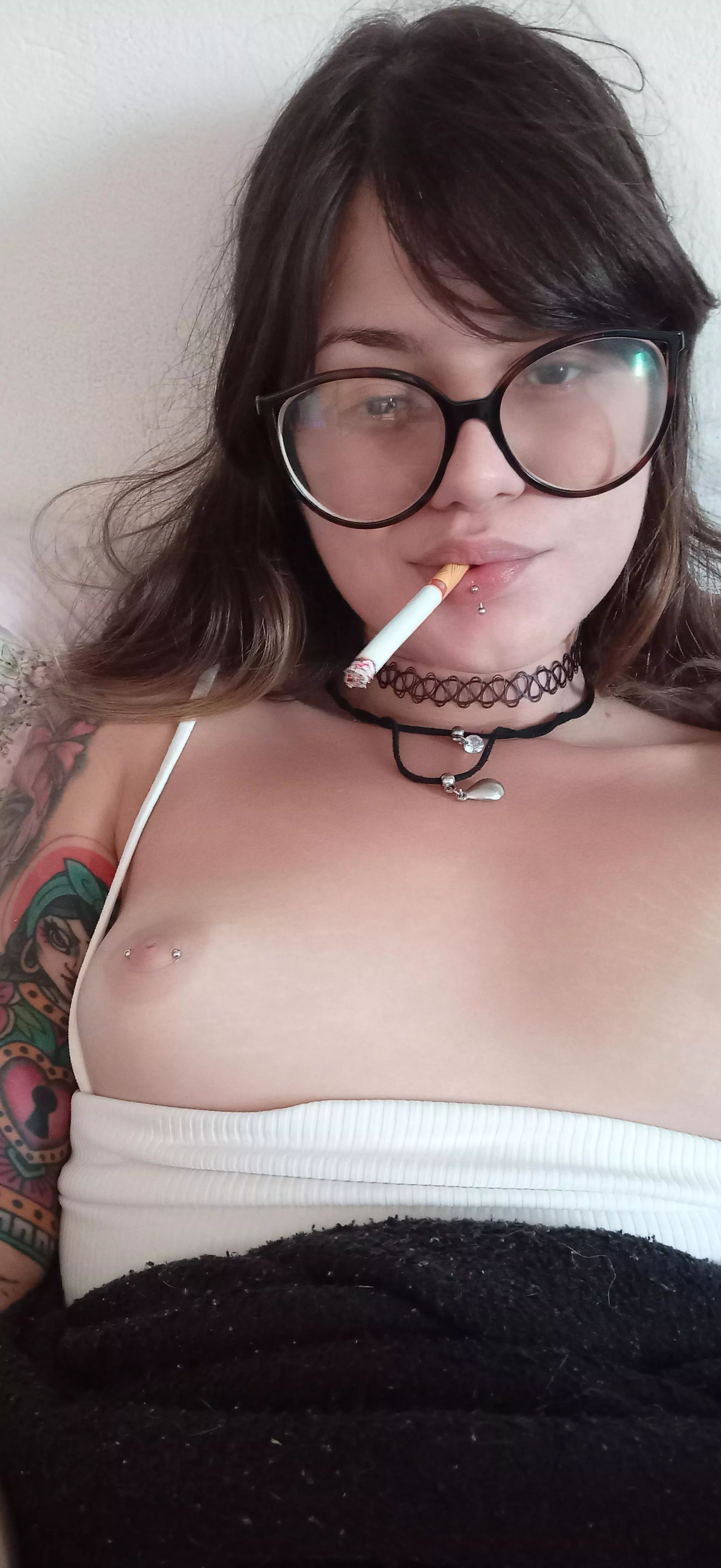 Smoking suits me hehe posted by docellvira