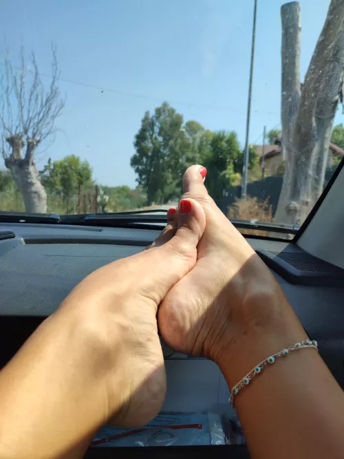 To the beach by micheladancer