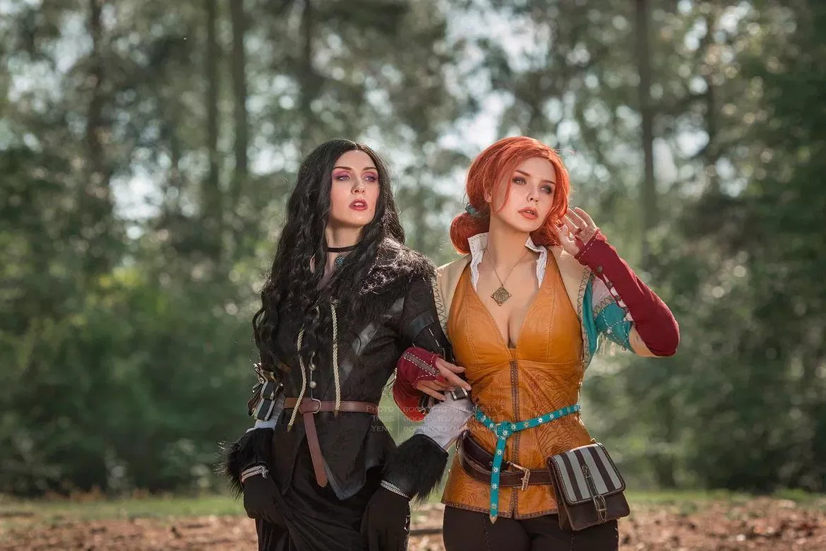 Triss by Asamigate, Yennefer by Maria Muller [The Witcher] posted by Asamigate