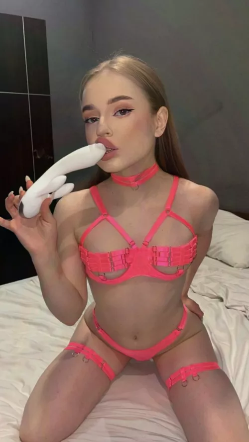 Would any older men on here eat me out? by Puzzleheaded_Elk95