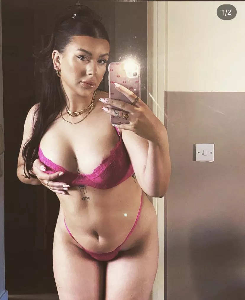 Wyd with her 🤤 posted by xeggg1