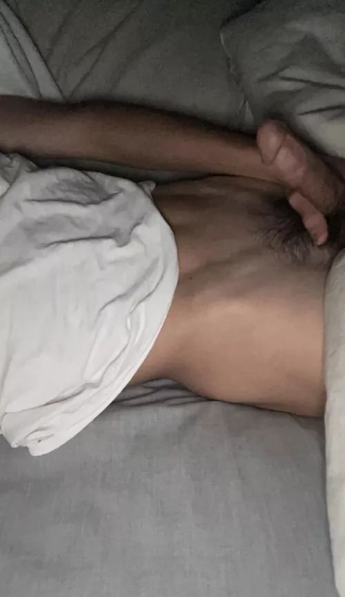 18 horny, add me on snap it’s midnight_useful by MidnightUseful2813