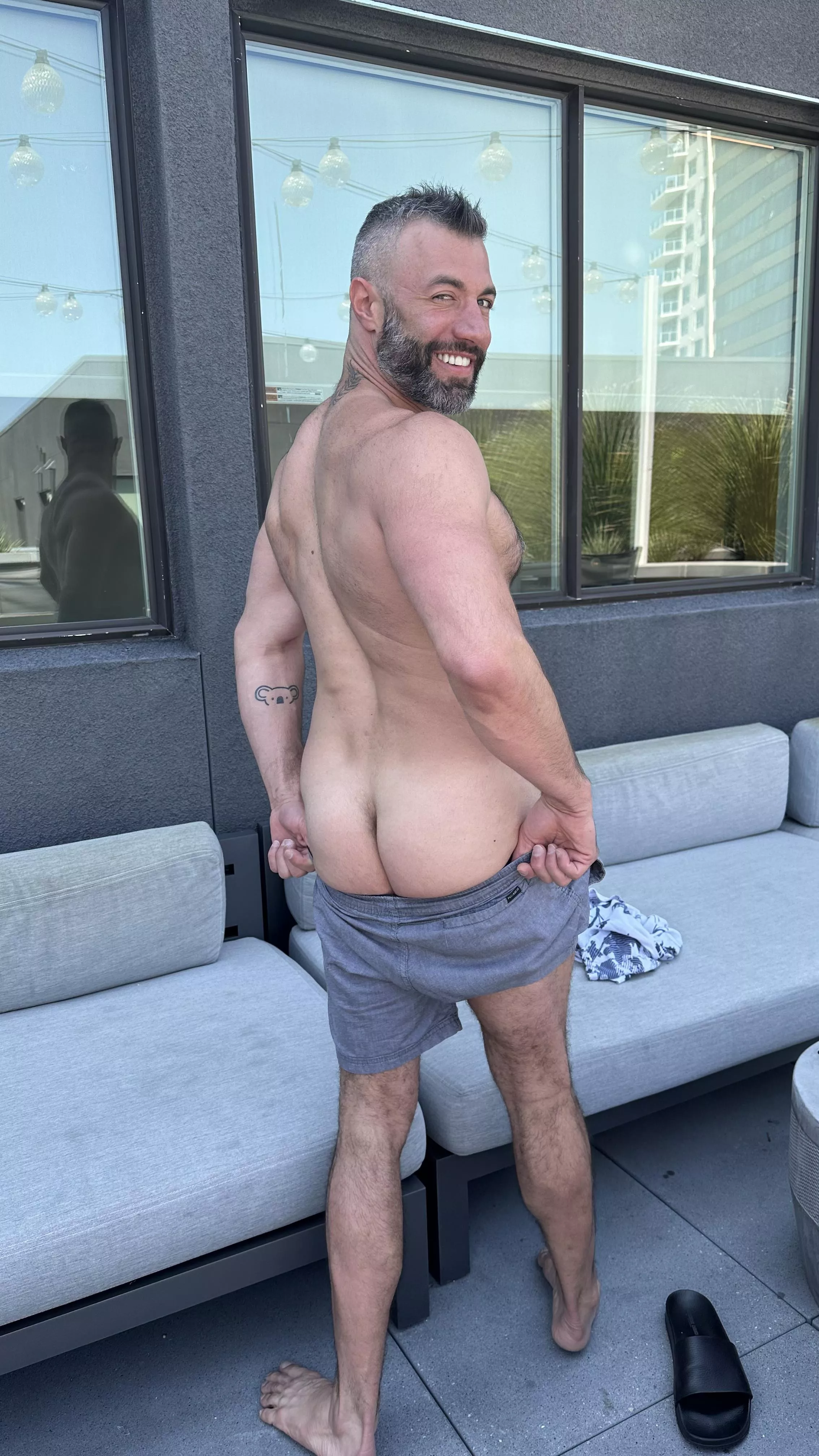 A bit shy to do it on public posted by coleconnorx