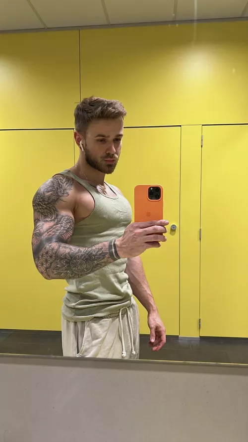 am I a big boy? 😏 by zaniewskimichal