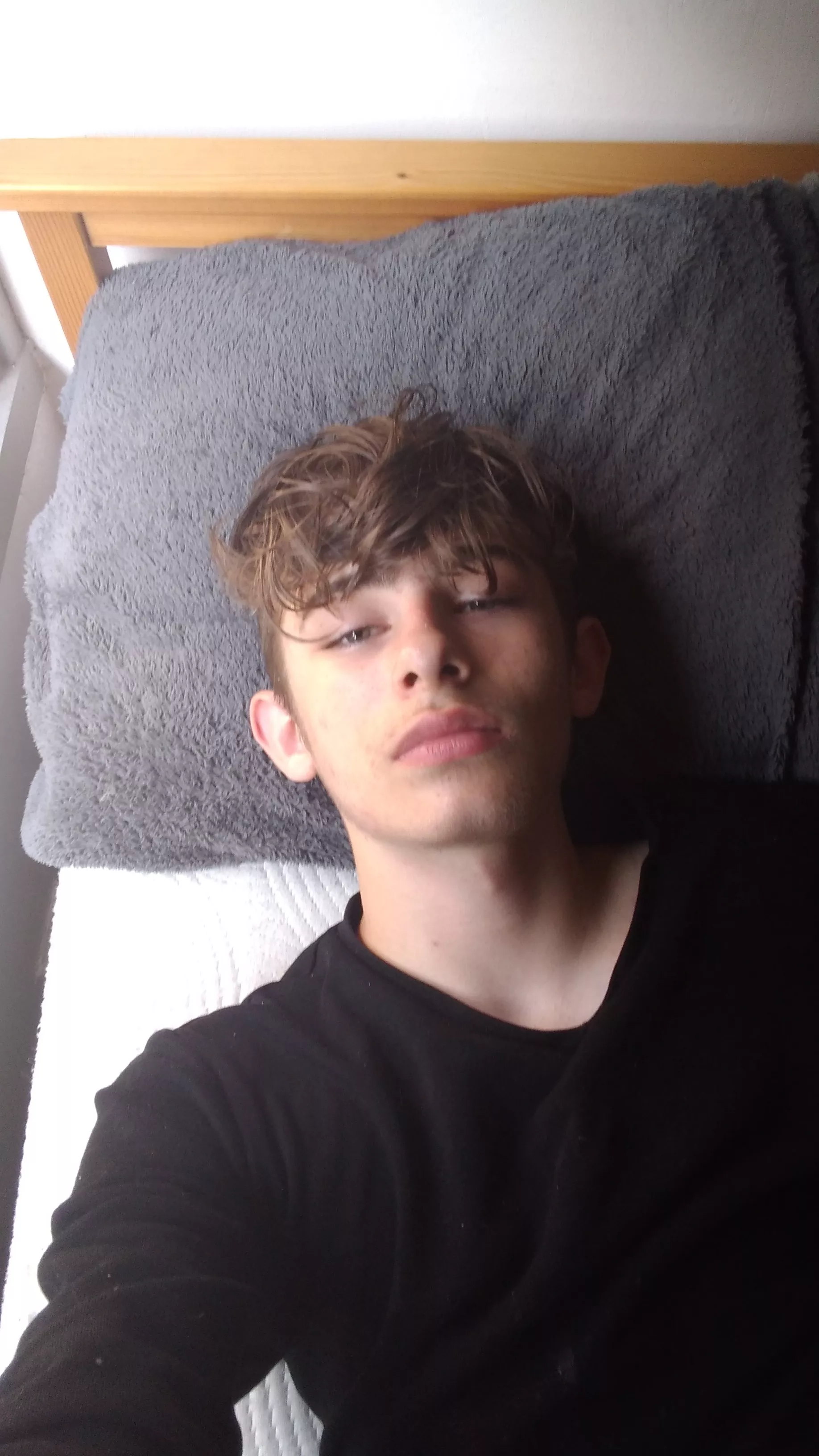 face pic. posted by H3ARTZL3LAND