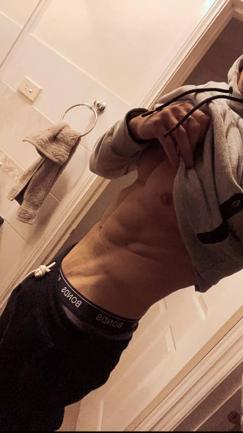 Follow the V.. posted by meeklySlither93