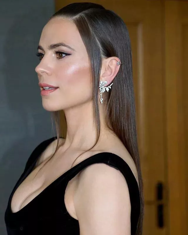Hayley Atwell posted by SpankBankDepositer