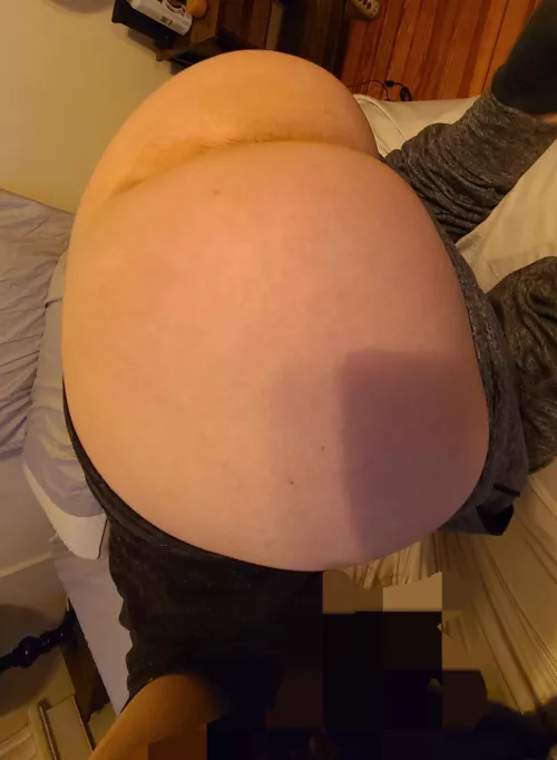 I pulled my joggers down😜🙈 by hugeass_femboy