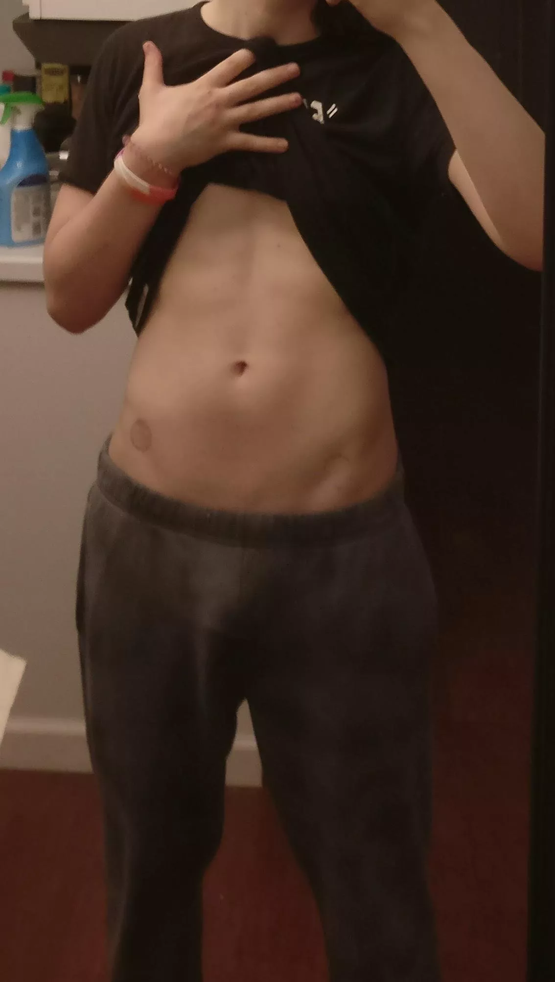 if i was ur gf would u think im cute in sweatpants 🥺🥺🥺🥺 posted by uwunya420