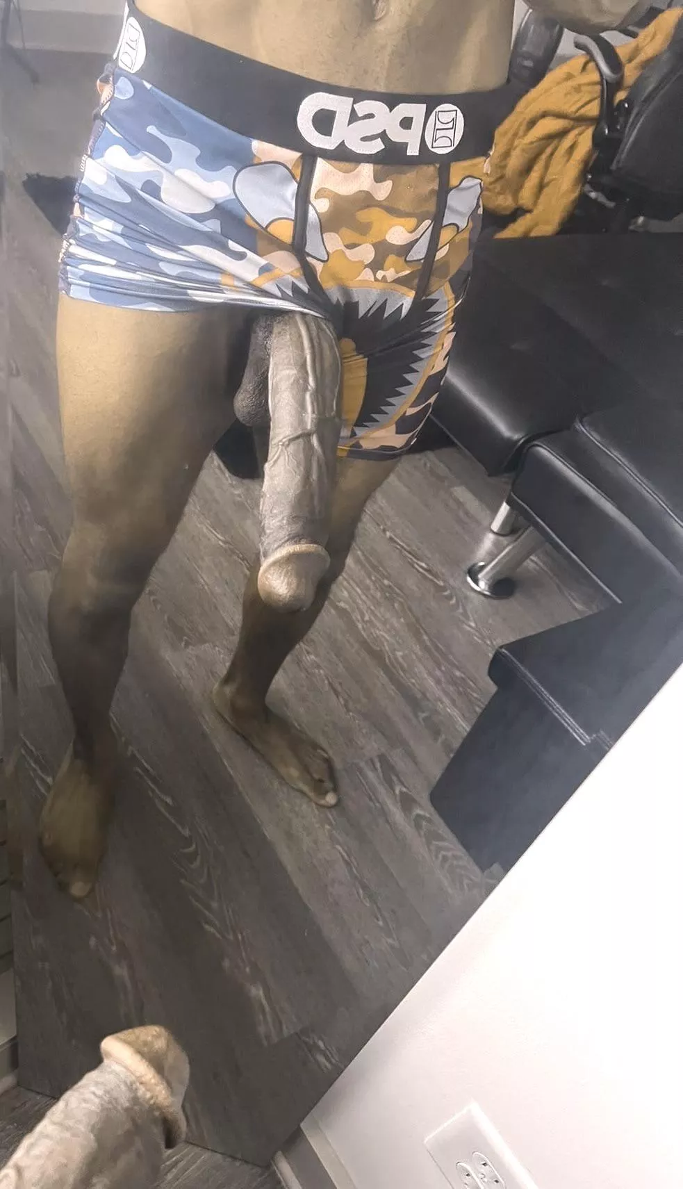 It’s scary MASSIVE some morning 🙃 lol I MIGHT as well stop wearing underwear if im awakened to this view .🥴🫣 posted by SauceDripper44