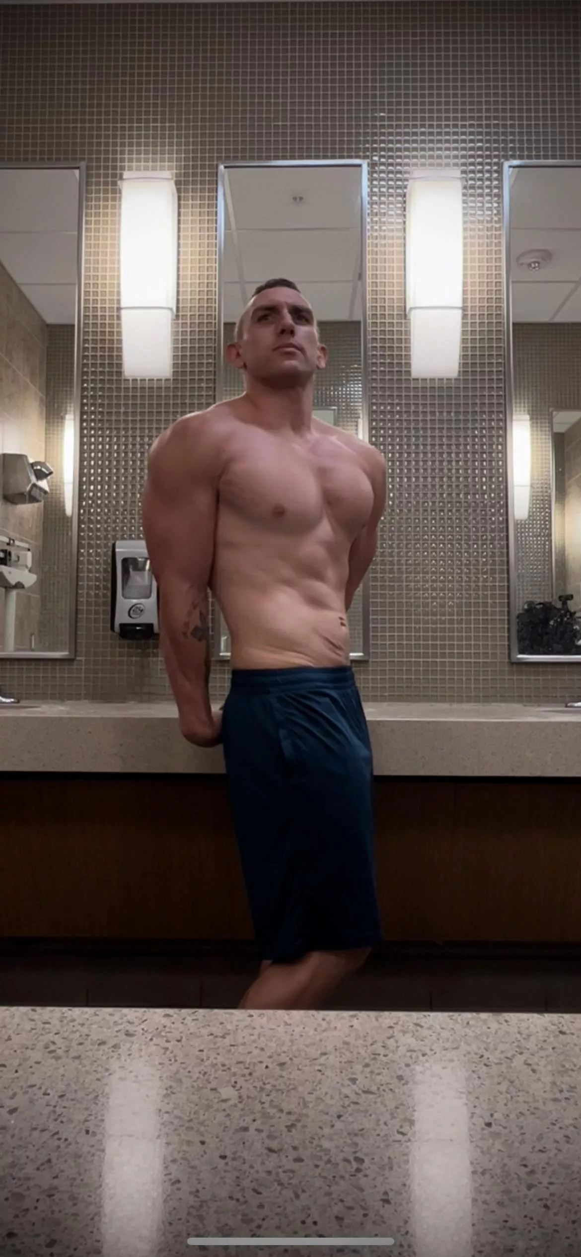 (M)y chest and tris are pumped posted by Wise_Gap_8330