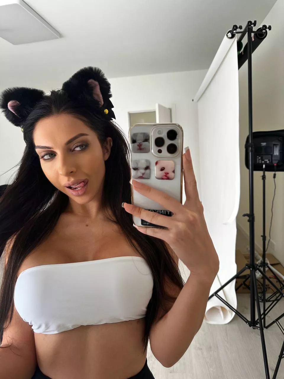 Never wear bra posted by Spinallygrass