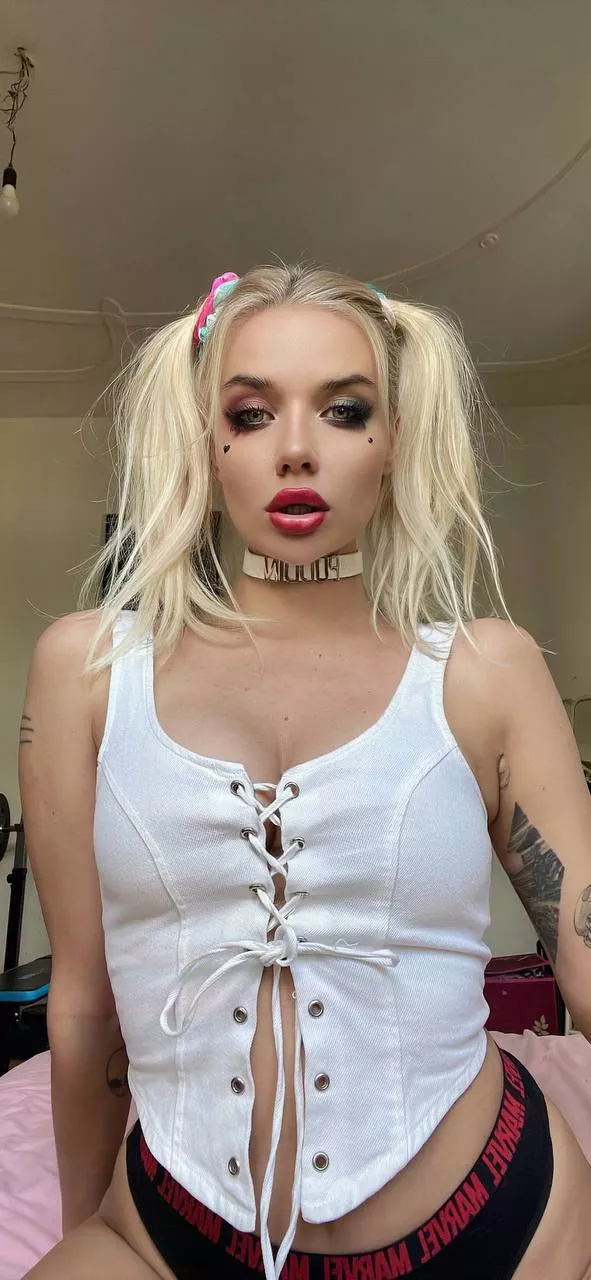 Shall I send you nude pics of me ?? Say yes If you want some .. posted by WoodsyLingual