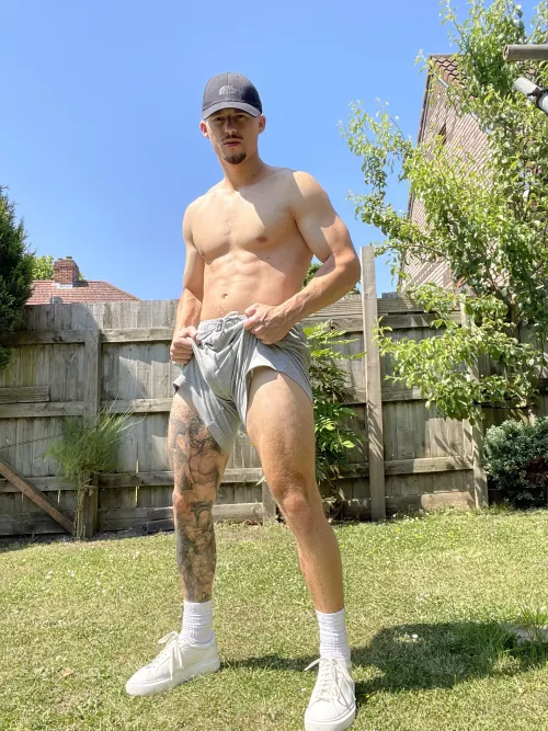 Sunbathing by ChechenCannabis