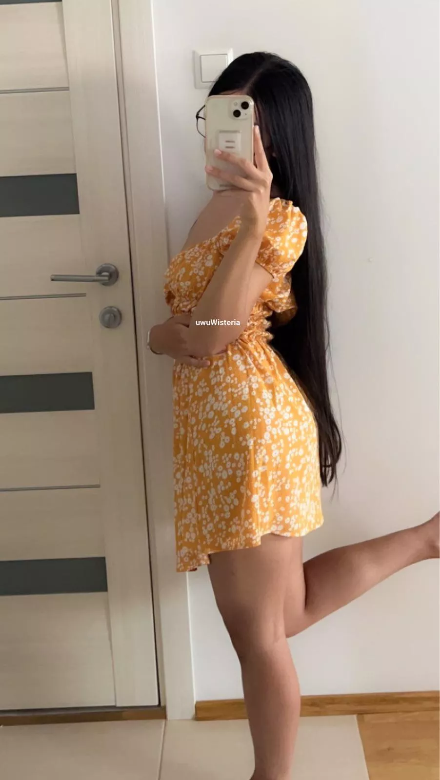 this pic was taken after my hair trim :3 posted by uwuWisteria