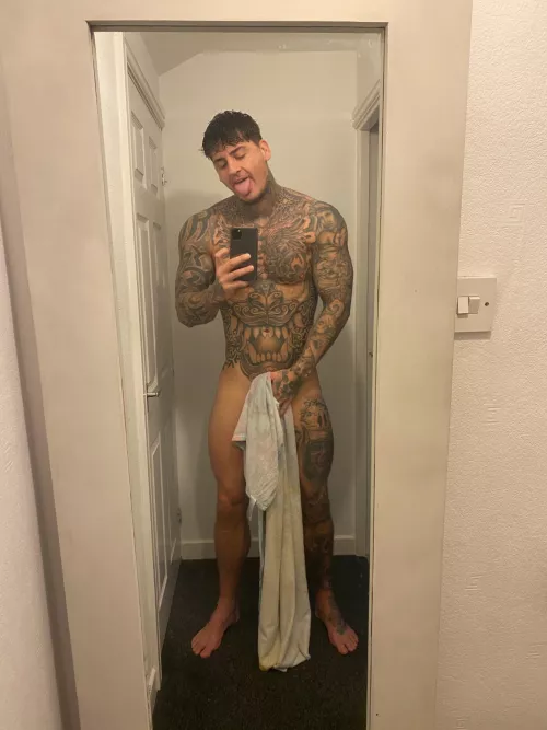 Who loves the tattoos? (41) by Kiwi_82