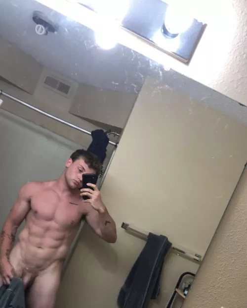 Who wants to join me😏 by lowkeybull99