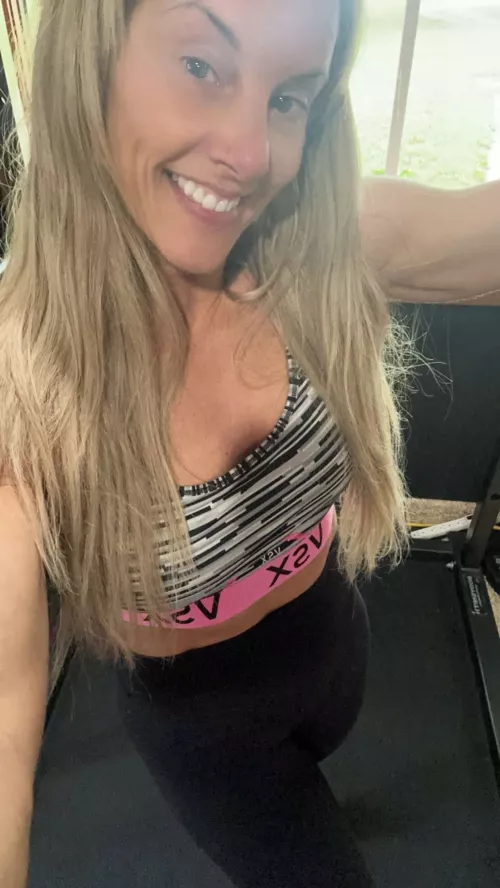 Anna Fine Fit - Did you hit it today? by Annafinefit