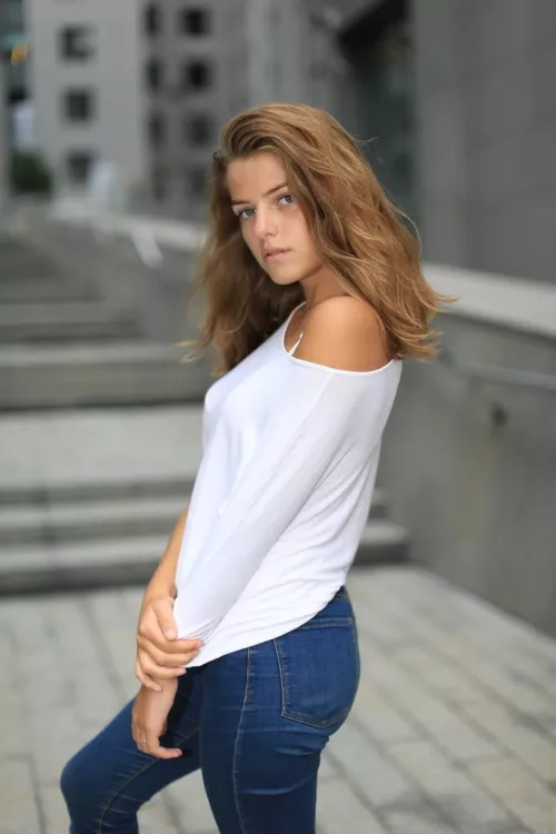 Anya Berezkina by RaymondLeggs