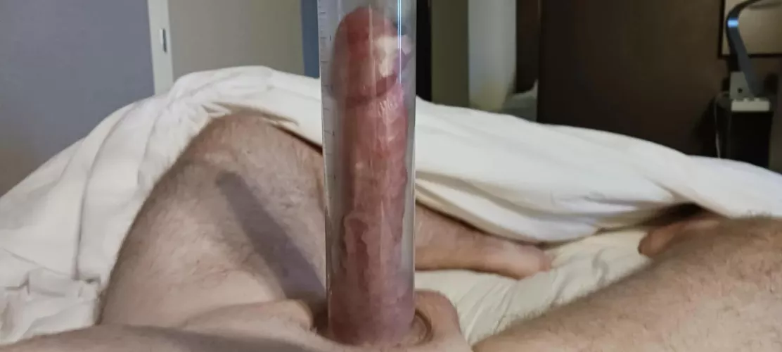 Being older I started using a pump just over a month ago. Keep this dick healthy and exersized. Keep it 5-7 vacuum for 20 minutes. by el1ssim